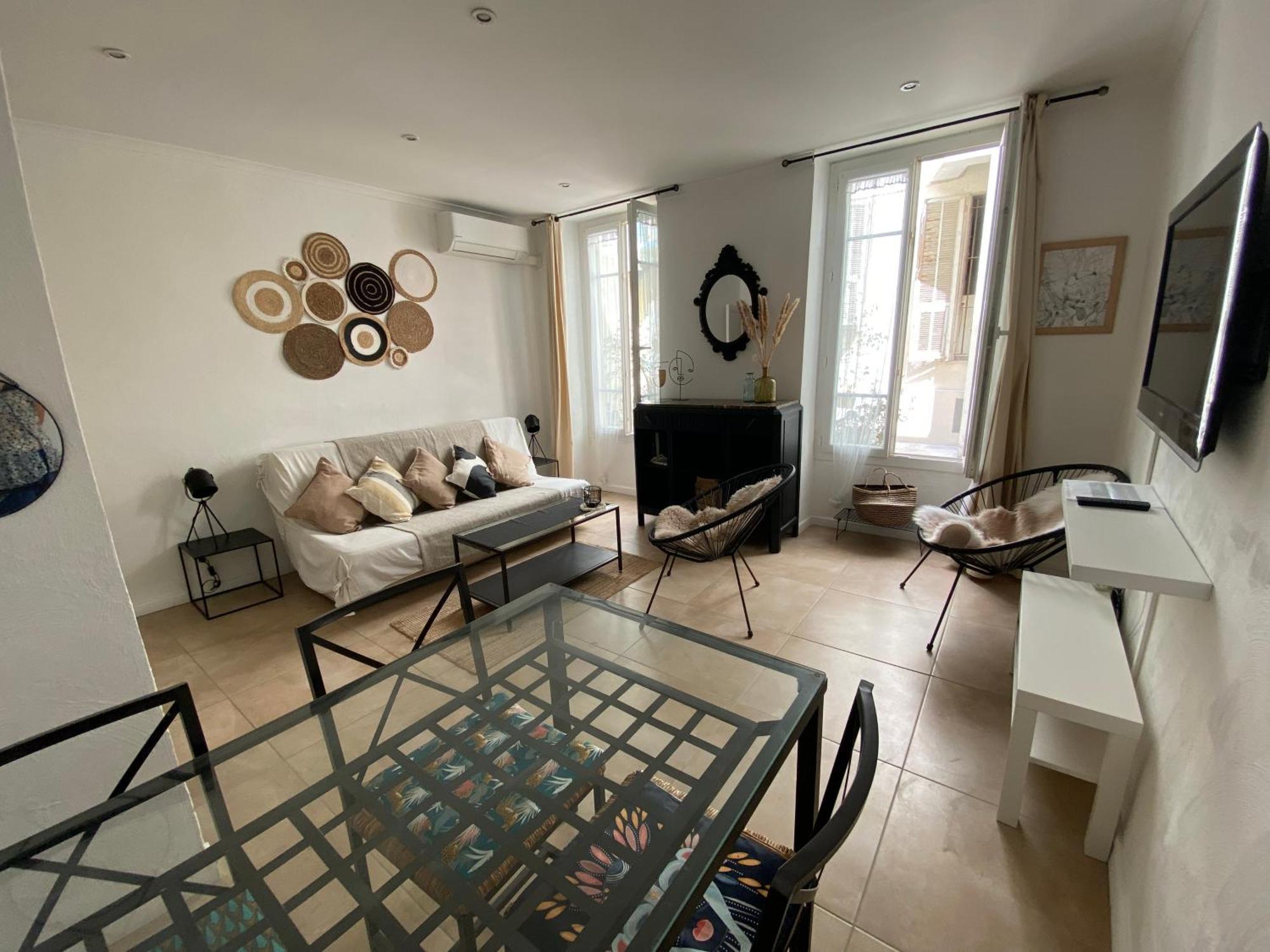 2 Pieces Hyper Centre Nizza